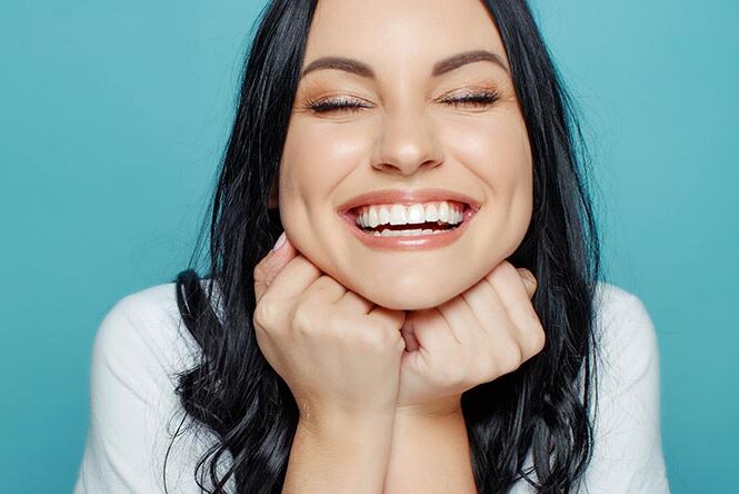 Gesunde Zähne senken das Risiko für schwere Covid-19-Verläufe